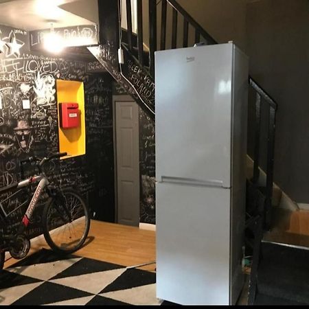 Single Room With Underbed 8 Londra Esterno foto