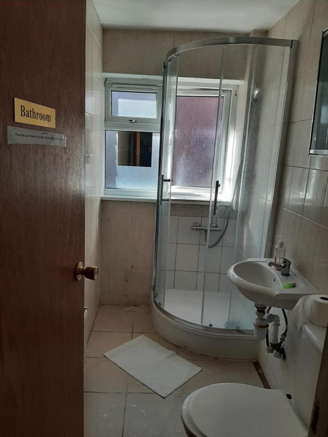Single Room With Underbed 8 Londra Esterno foto